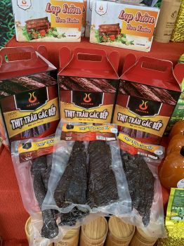 Thịt trâu gác bếp Sơn La Hoa Xuân