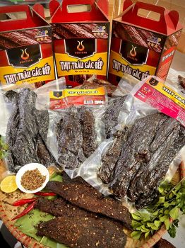 Thịt trâu gác bếp Sơn La Hoa Xuân